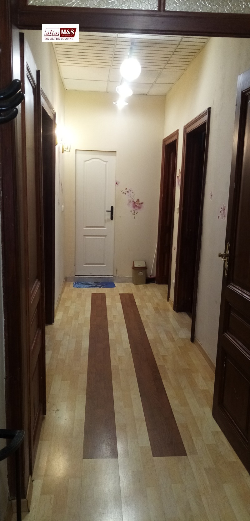 Kiadó  3 hálószobás Sofia , Centar , 90 négyzetméter | 75911111