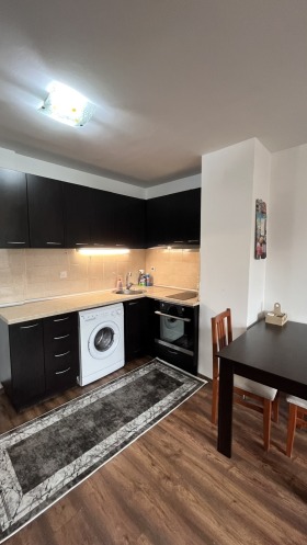 1 quarto Liulin 8, Sofia