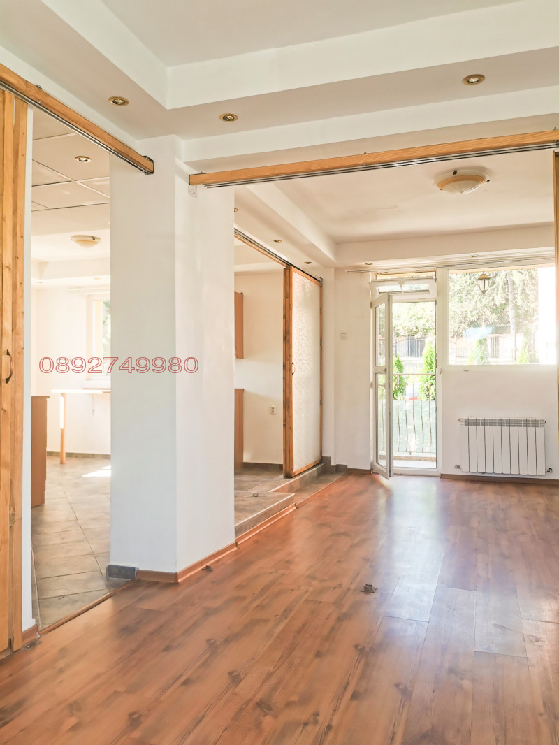 Do wynajęcia  Piętro domu Sofia , Bistrica , 65 mkw | 42111535