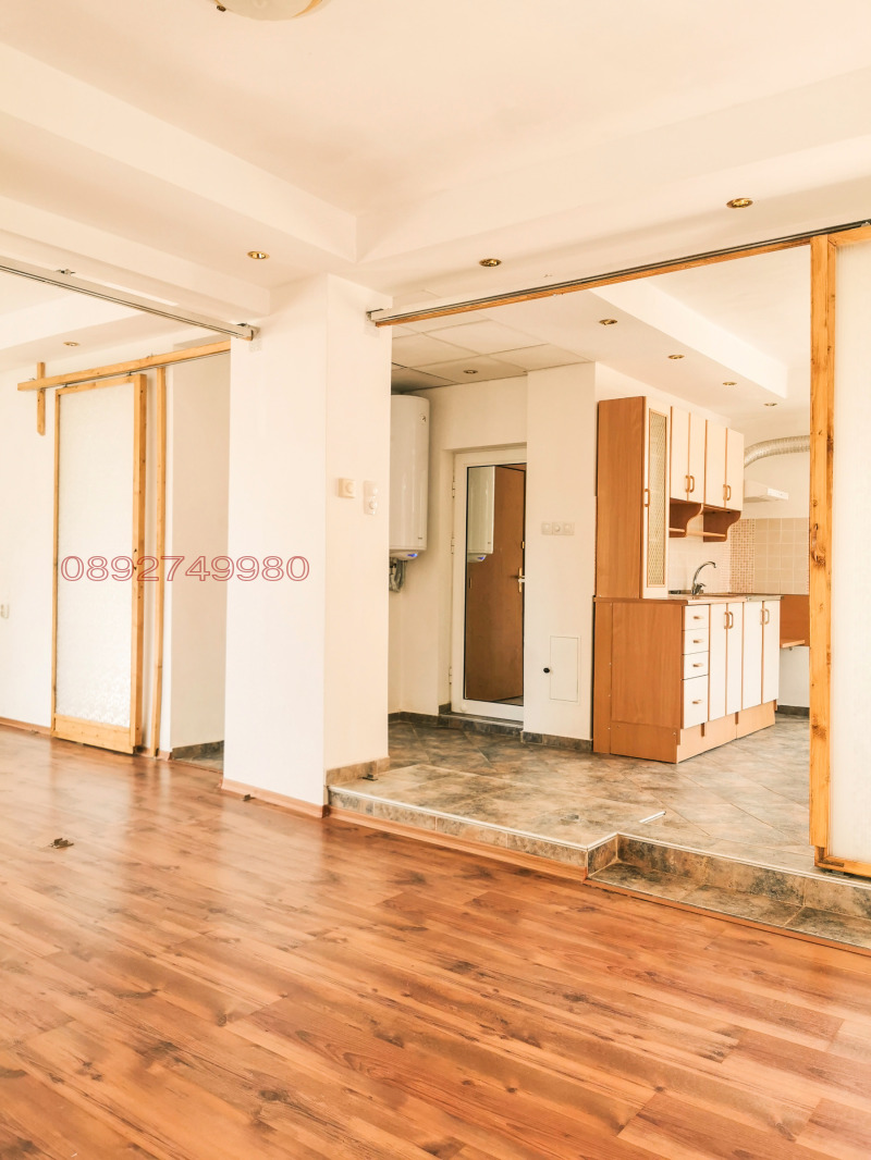 Do wynajęcia  Piętro domu Sofia , Bistrica , 65 mkw | 42111535 - obraz [3]