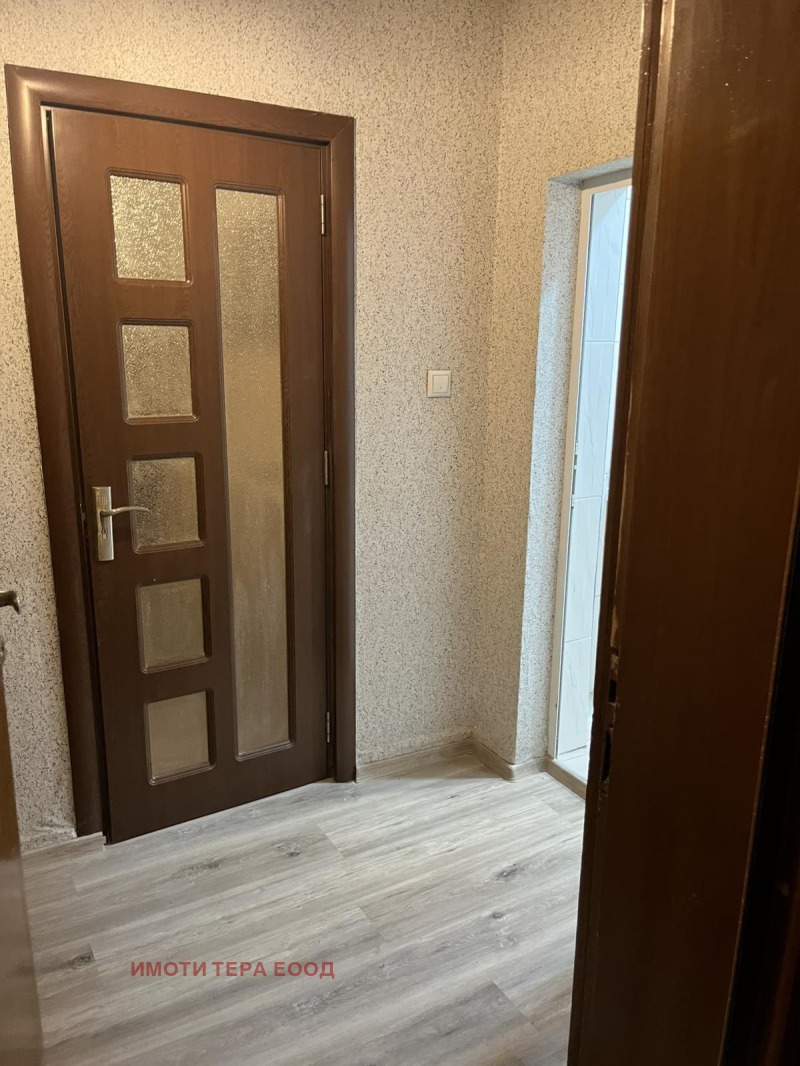 Дава под наем 2-СТАЕН, гр. Варна, Конфуто, снимка 3 - Апартаменти - 53018515