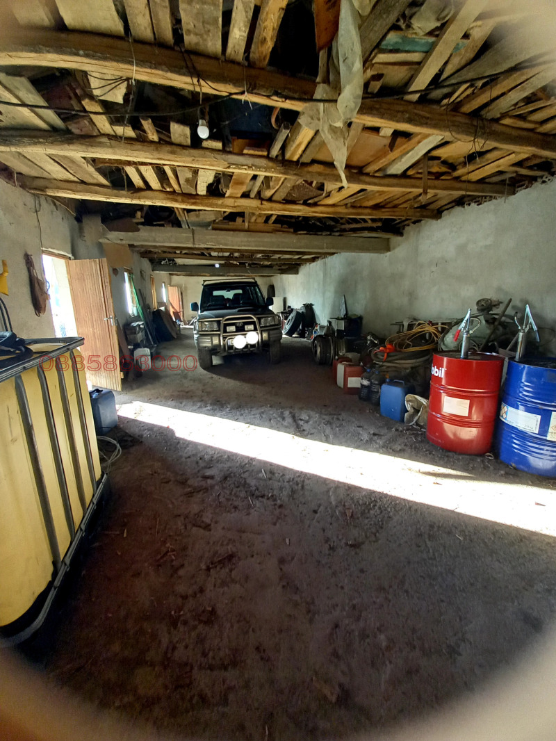 Дава под наем КЪЩА, гр. Ловеч, Промишлена зона, снимка 11 - Къщи - 52895393