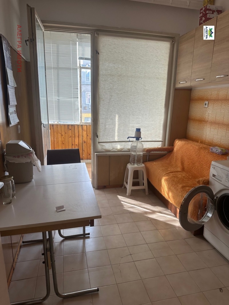 Zu vermieten  2 Schlafzimmer Pazardschik , Zentar , 98 qm | 36378174 - Bild [5]