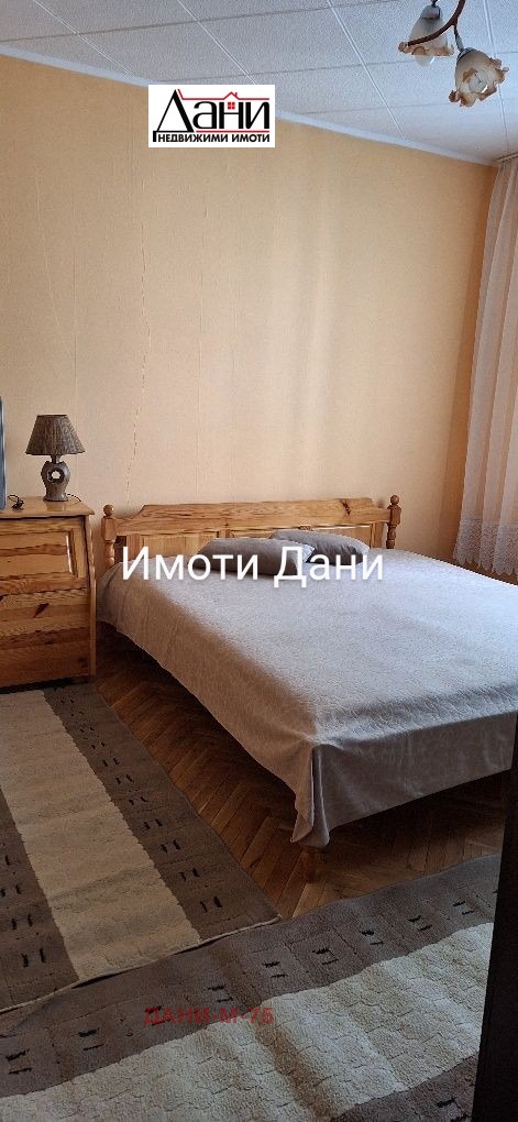 Vuokrattavana  1 makuuhuone Šumen , Bolnitsata , 65 neliömetriä | 24663012