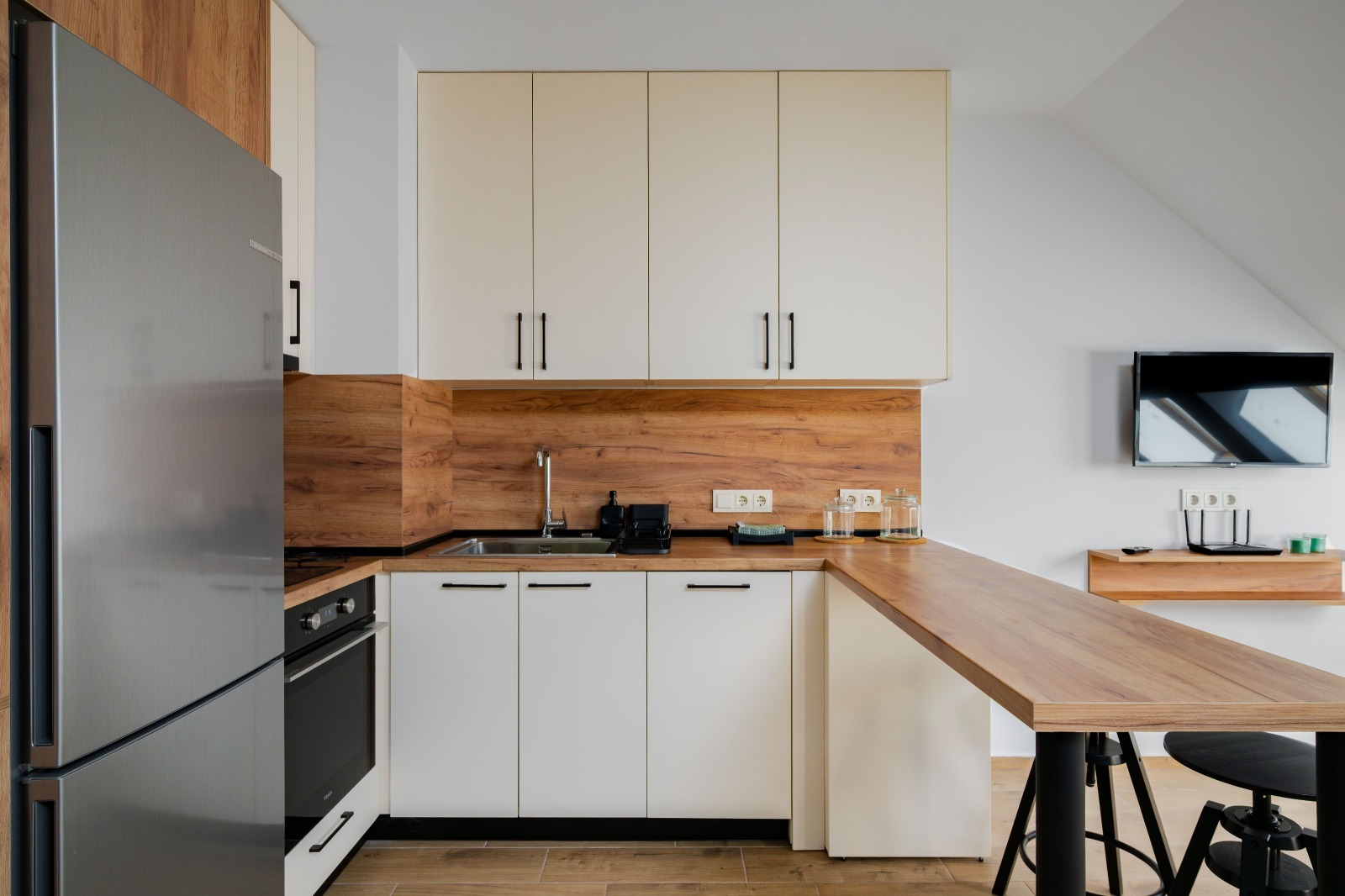 Дава под наем 2-СТАЕН, гр. София, Подуяне, снимка 2 - Апартаменти - 53763650