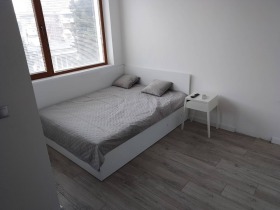 Studio Zentar, Burgas 1