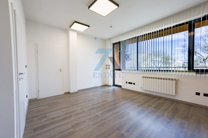 Do wynajęcia  Biuro Sofia , Lozenec , 106 mkw | 71021301 - obraz [4]