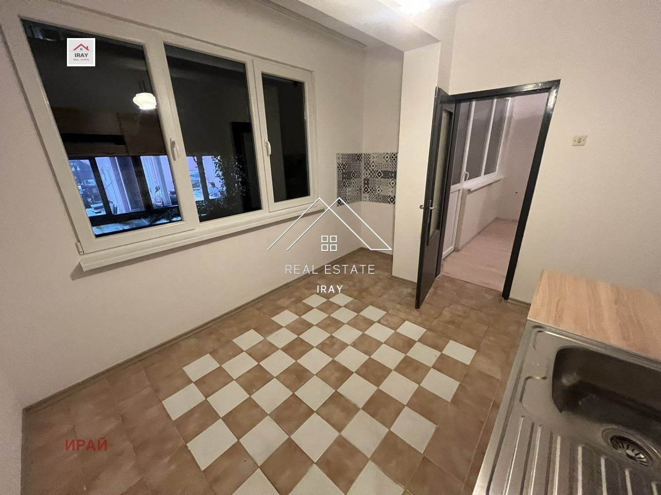 Дава под наем 4-СТАЕН, гр. Стара Загора, Център, снимка 4 - Апартаменти - 56008203