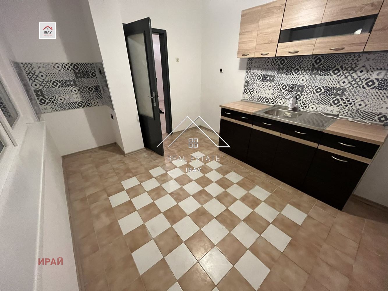 Дава под наем 4-СТАЕН, гр. Стара Загора, Център, снимка 2 - Апартаменти - 56008203