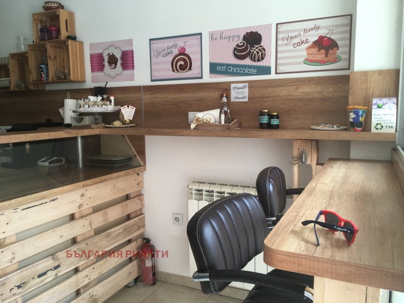 För uthyrning  Bar Sofia , Centar , 17 kvm | 73861002