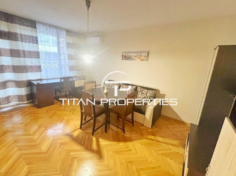 Дава под нем  2-стаен, град Варна, Център •  350 EUR • ID 43305372 — holmes.bg - [1] 