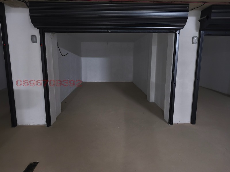 Дава под наем ГАРАЖ, ПАРКОМЯСТО, гр. Велико Търново, Акация, снимка 2 - Гаражи и паркоместа - 53494340