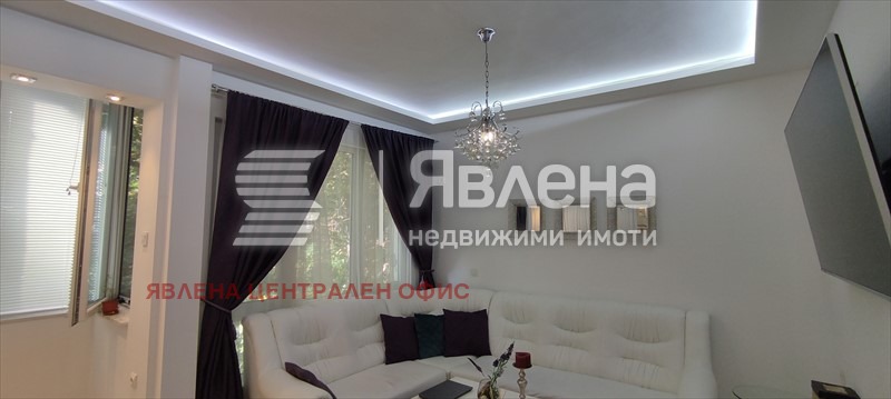 Дава под наем 3-СТАЕН, гр. София, Център, снимка 2 - Апартаменти - 53158689