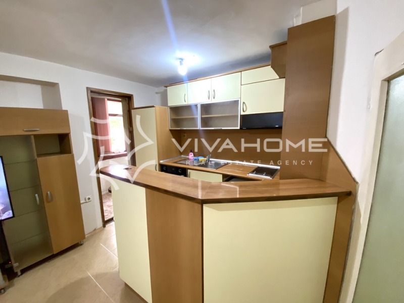 For Rent  2 bedroom Varna , Lyatno kino Trakiya , 82 sq.m | 77128188