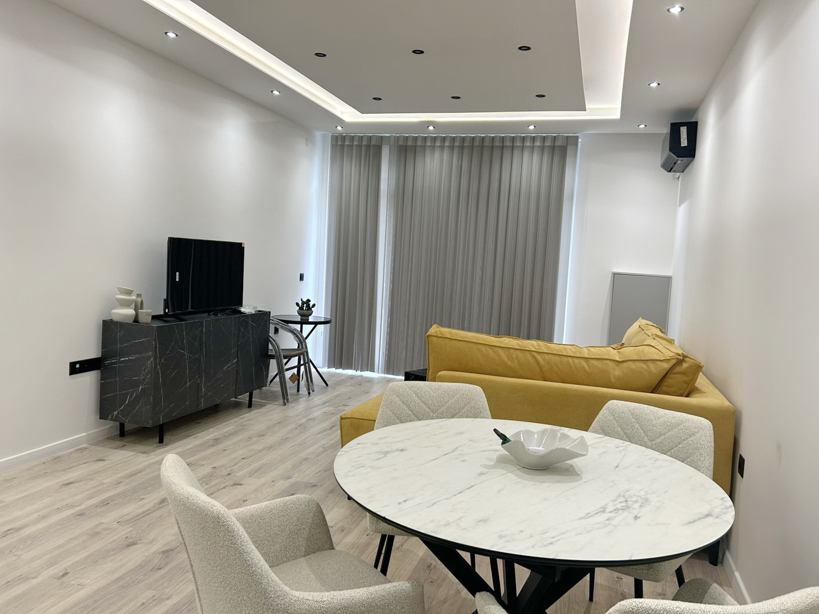 Дава под наем 2-СТАЕН, гр. Сандански, област Благоевград, снимка 2 - Апартаменти - 54060931