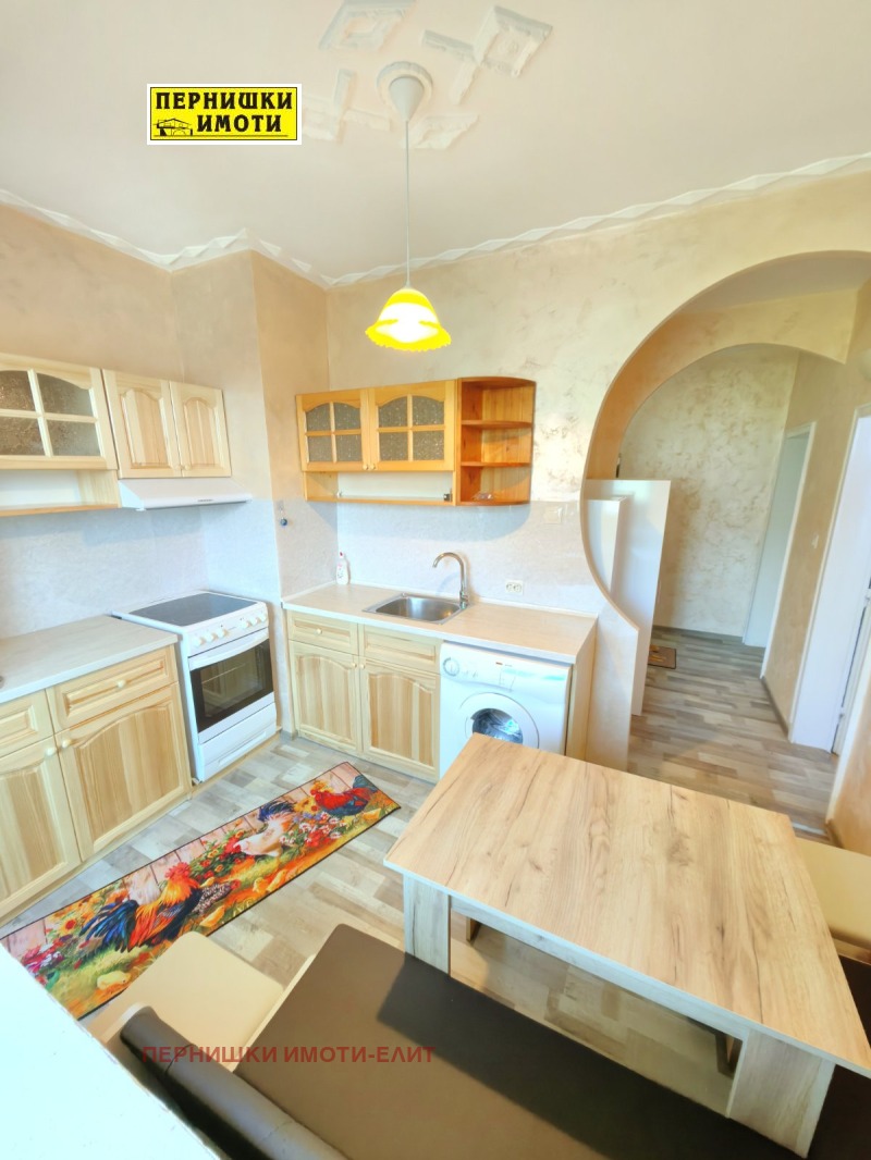 Издаје се  1 спаваћа соба Перник , Изток , 65 м2 | 32451911 - слика [3]