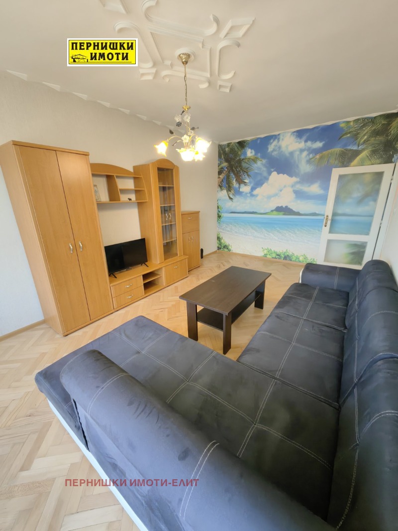 Издаје се  1 спаваћа соба Перник , Изток , 65 м2 | 32451911 - слика [4]