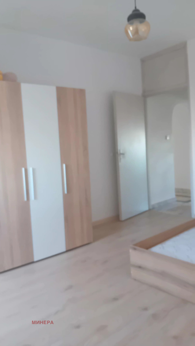 Дава под наем 3-СТАЕН, гр. София, Света Троица