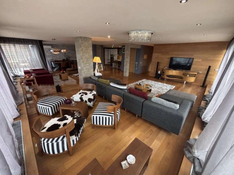 Vuokrattavana  3+ makuuhuone Sofia , Manastirski livadi , 650 neliömetriä | 65033521