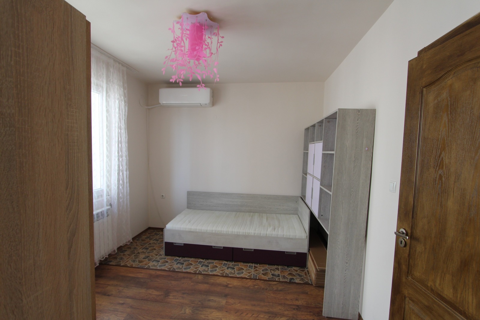 Дава под наем 3-СТАЕН, гр. София, Сухата река, снимка 3 - Апартаменти - 54399577