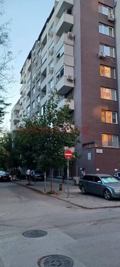 Дава под наем ГАРАЖ, ПАРКОМЯСТО, гр. София, Надежда 1, снимка 2 - Гаражи и паркоместа - 55804238