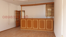 1 quarto Izgrev, Varna