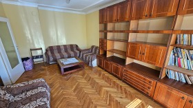 2 makuuhuonetta Orel, Razgrad