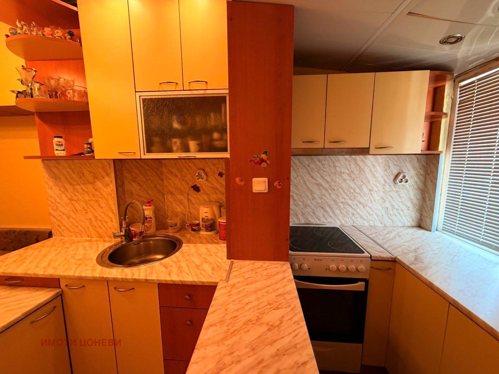 Дава под наем 3-СТАЕН, гр. Стара Загора, Център, снимка 2 - Апартаменти - 56251370