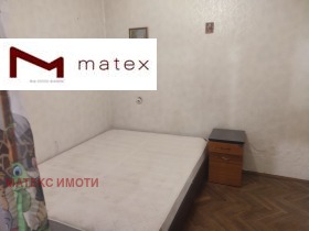 1 chambre Konfouto, Varna 10