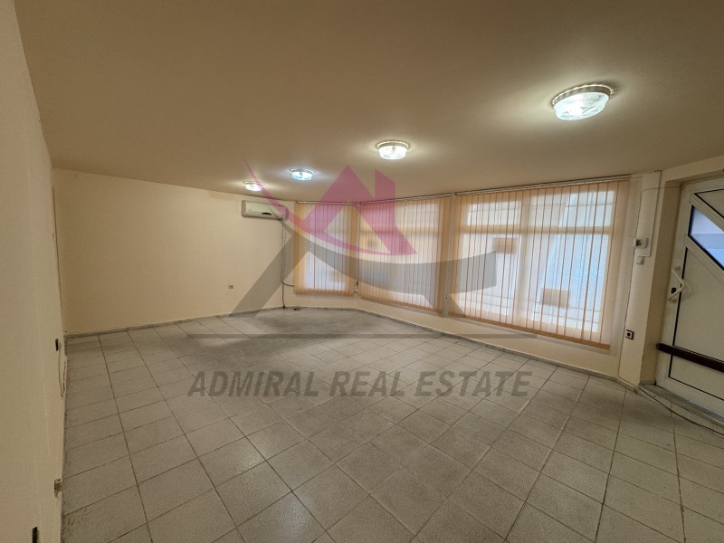 Дава под нем  Офис, град Варна, Окръжна болница-Генерали •  375 € • ID 81777704 — holmes.bg - [1] 