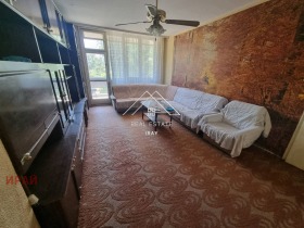 3+ Schlafzimmer Tri tschutschura - zentar, Stara Zagora 3