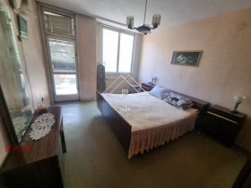 3+ Schlafzimmer Tri tschutschura - zentar, Stara Zagora 10