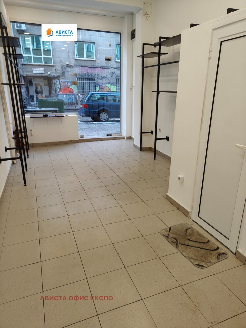 Дава под наем МАГАЗИН, гр. София, Център