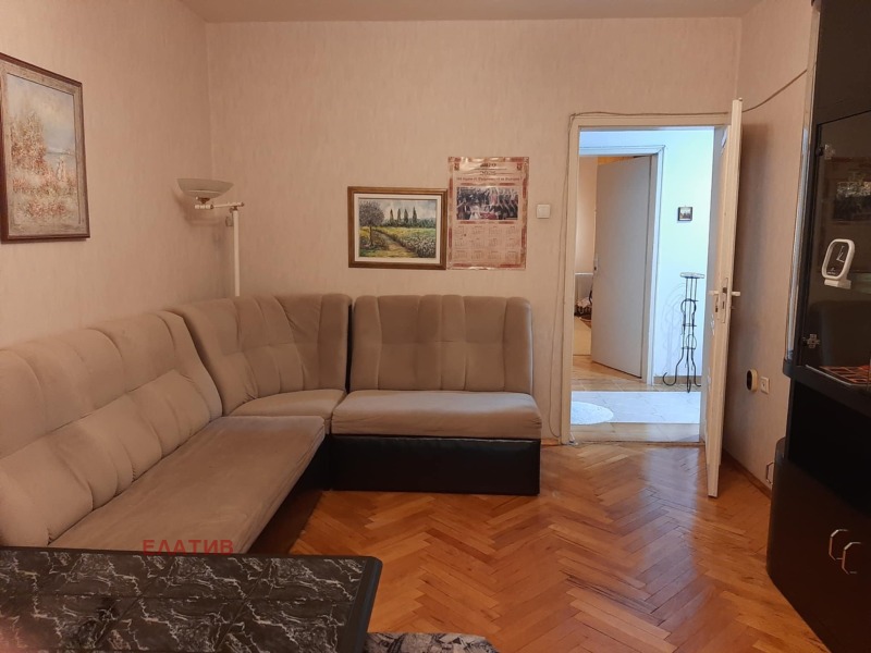En renta  1 dormitorio Ruse , Tsentar , 79 metros cuadrados | 50279177 - imagen [7]