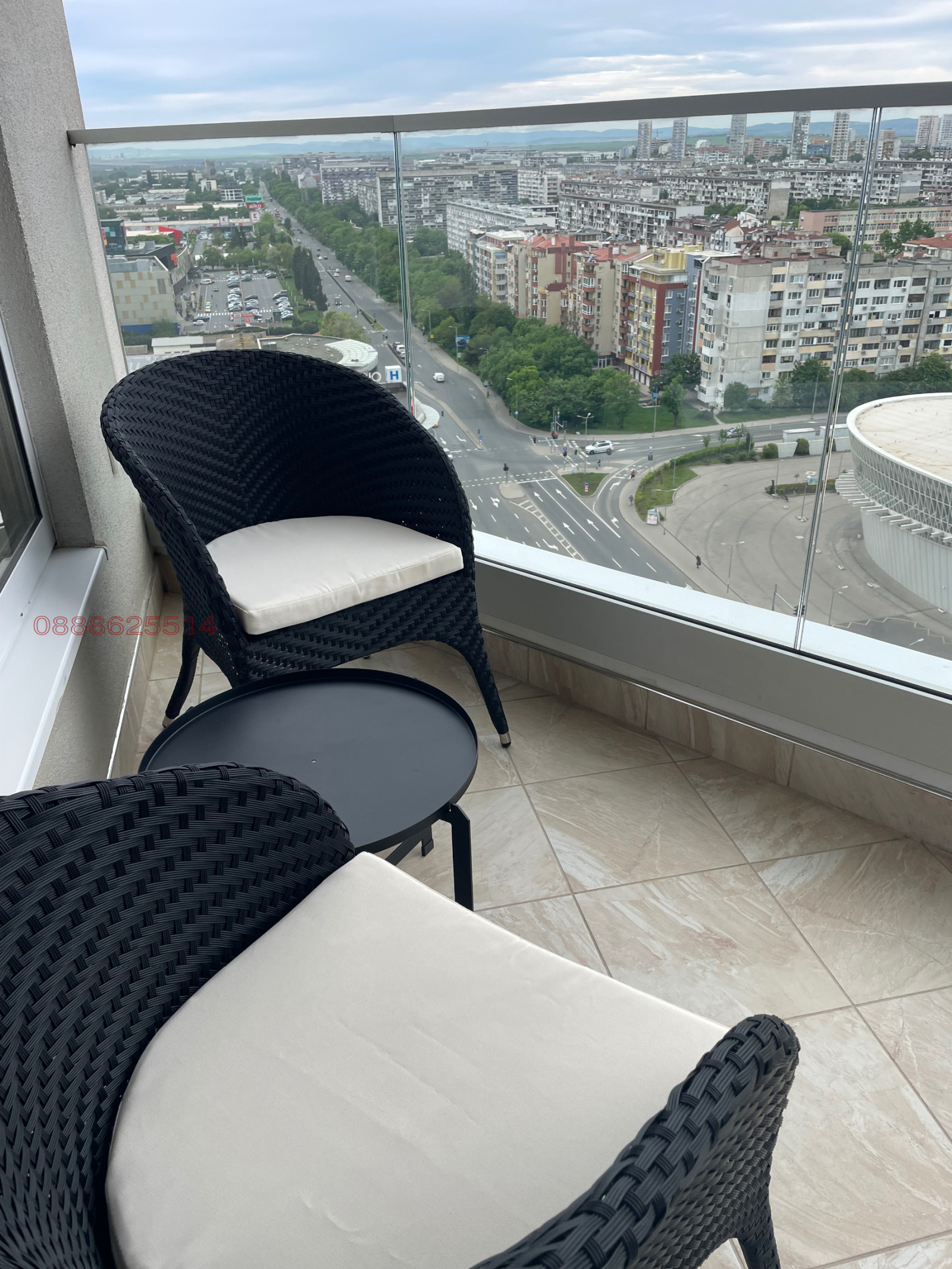 Дава под наем 3-СТАЕН, гр. Бургас, Славейков, снимка 2 - Апартаменти - 54724075