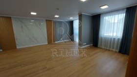 , ,  610 EUR //, 67 .