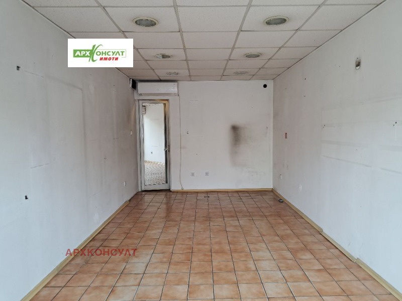 Vuokrattavana  Myymälä Sofia , Nadežda 2 , 28 neliömetriä | 14395010 - kuva [3]