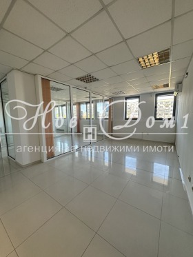 ОФИС, 122 m2