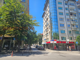 Butik Tsentar, Sofia