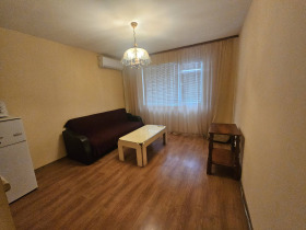 1 camera da letto Tsentar, Shumen 1