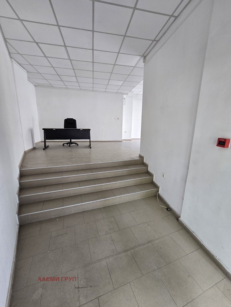 Da affittare  Negozio Varna , GP Gara , 65 mq | 36040405 - Immagine [9]