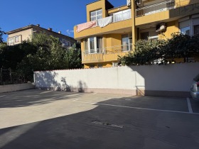 Zu vermieten Parkplatz