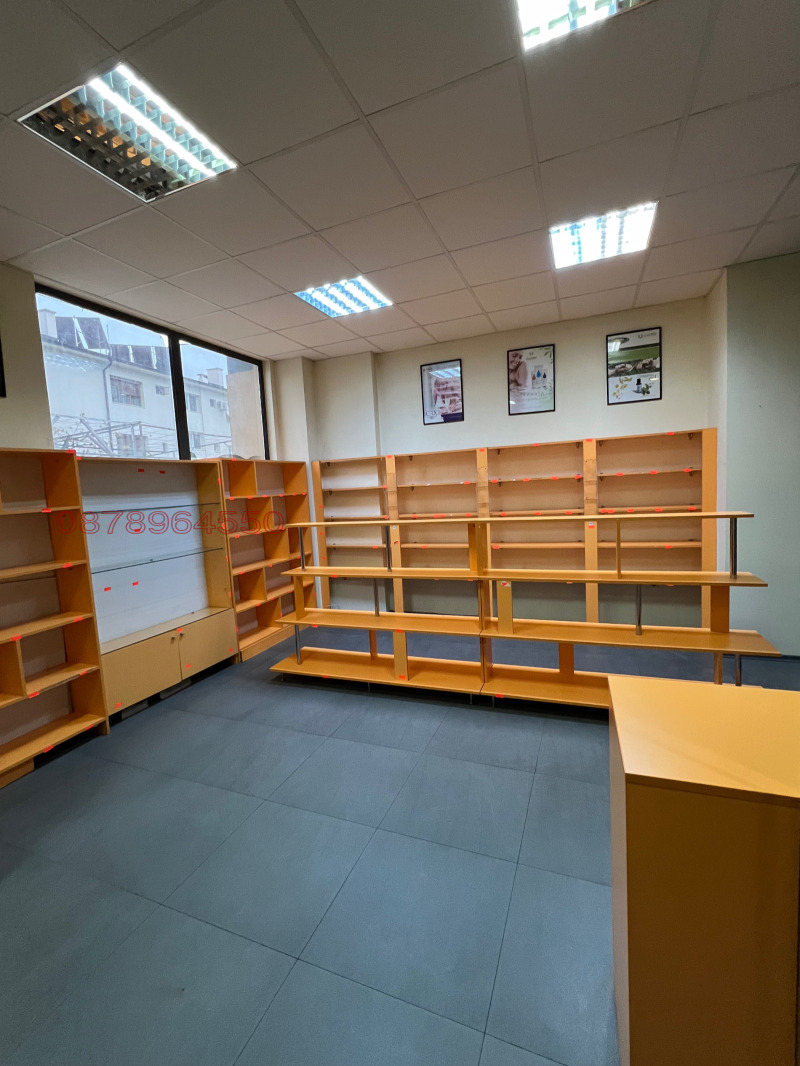 Дава под наем МАГАЗИН, гр. Благоевград, Идеален център, снимка 2 - Магазини - 52781357