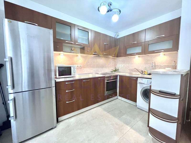 Дава под нем  2-стаен, град Варна, Цветен квартал •  400 EUR • ID 85433818 — holmes.bg - [1] 