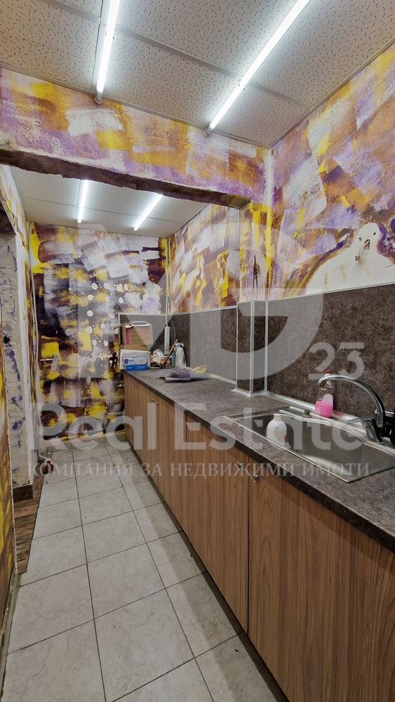 Дава под наем МАГАЗИН, гр. Пловдив, Кючук Париж, снимка 12 - Магазини - 52469261