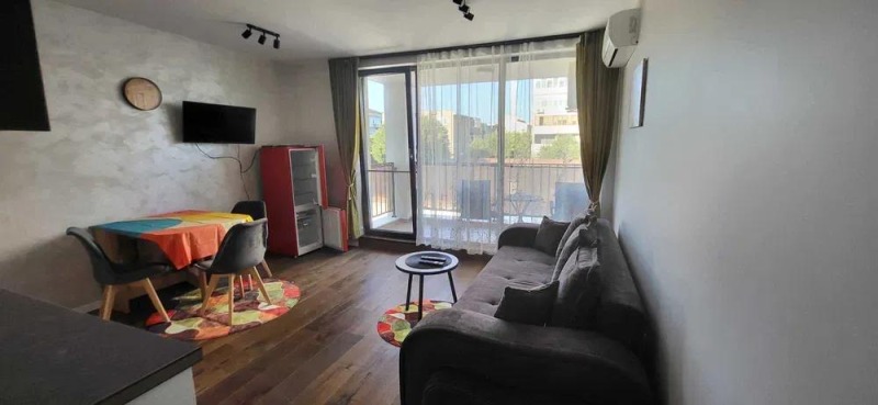 Дава под наем 1-СТАЕН, гр. Варна, Център