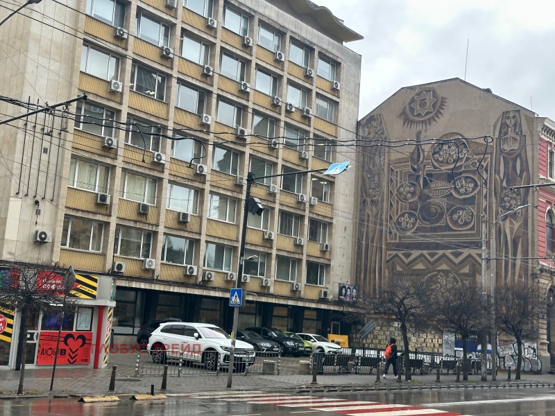 Дава под наем МАГАЗИН, гр. София, Център