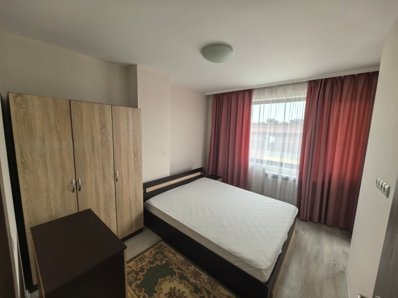 Дава под Наем МНОГОСТАЕН в град Пловдив, Христо Смирненски - 150 кв.м / 850 € » 1 662.46 лв., РИНЕКС РЕВОЛЮШЪН