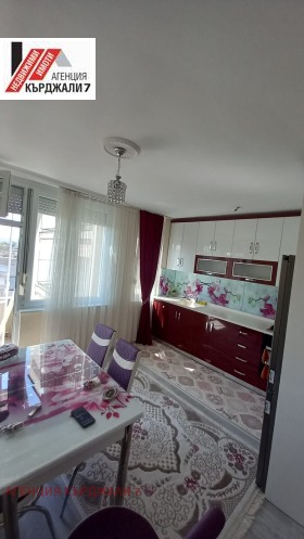 3+ camere da letto Tsentar, Kardgali 1