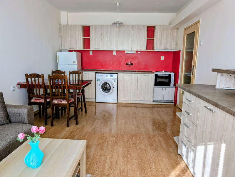 Дава под наем 2-СТАЕН, гр. Русе, Широк център